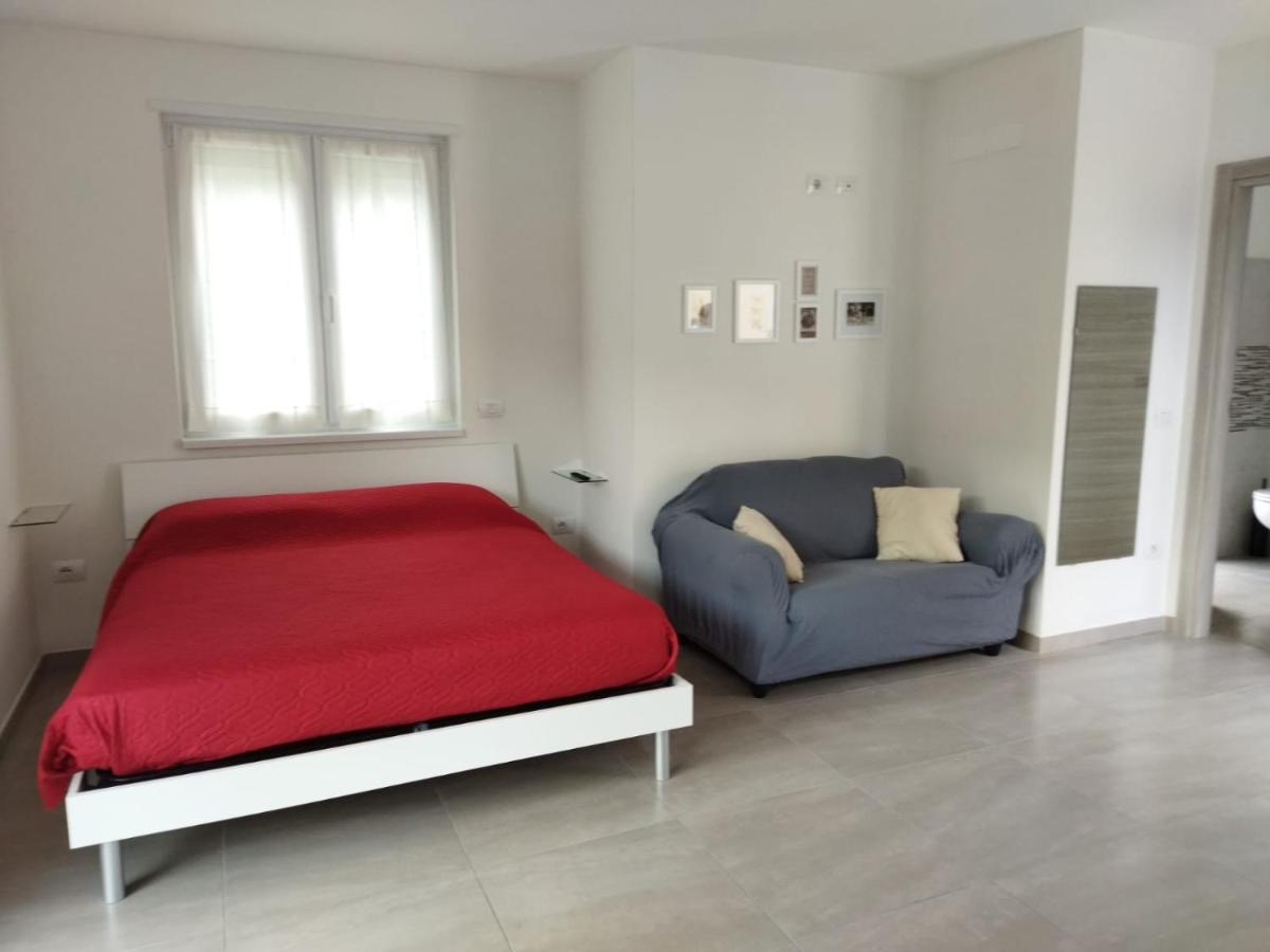 Riva'S Slim House 2 Appartement Buitenkant foto