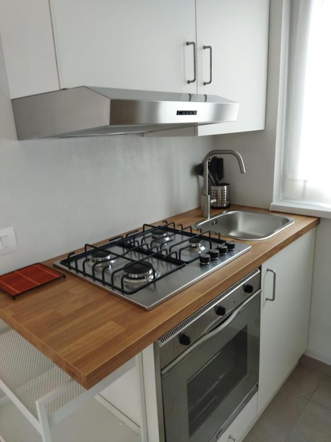 Riva'S Slim House 2 Appartement Buitenkant foto