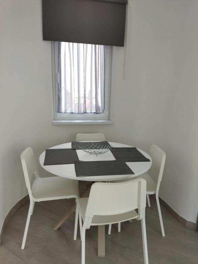 Riva'S Slim House 2 Appartement Buitenkant foto
